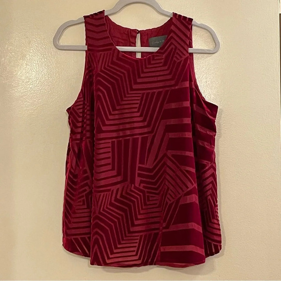 SUNDAY IN BROOKLYN‎ by ANTHROPOLOGIE Labyrinth Print Sleeveless Top in Red Wine - Picture 4 of 7